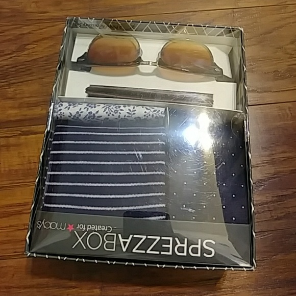 Gift box - Picture 4 of 4